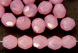 facettierte Glasperlen rosa opal, hergestellt in Gablonz / Tschechien
