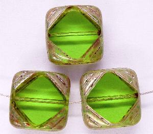 Glasperlen grün
 Table Cut Beads geschliffen
 grün transp. mit picasso finish,
 hergestellt in Gablonz / Tschechien 