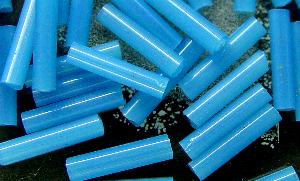 Glasperlen in den 1920/30 Jahren in Gablonz/Böhmen hergestellt
 alabaster hellblau