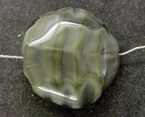 Glasperle Nugget
 Perlettglas grau,
 hergestellt in Gablonz / Tschechien