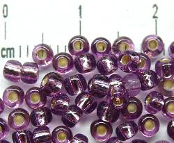 Rocailles von Preciosa Ornella Tschechien, 
 violett mit Silbereinzug