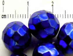 facettierte Glasperlen
 mit Wachsüberzug blau metallic,
 hergestellt in Gablonz / Tschechien