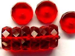 Glasperlen Scheiben rot transp.
 mit facettiertem Rand,
 hergestellt in Gablonz / Tschechien