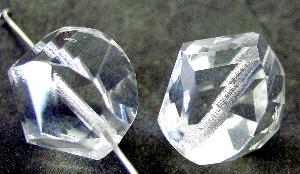 geschliffene Glasperlen
 Multi Cut Beads kristall,
 hergestellt in Gablonz / Tschechien