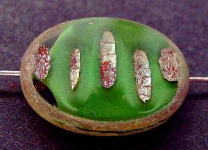 Glasperlen / Table Cut Beads
 geschliffen
 mit Travertin-Veredelung,
 nach alten Vorlagen aus den 1930/40 Jahren neu gefertigt
