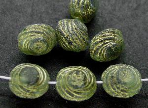 Glasperlen
 Nuggets grün mattiert
 mit Goldauflage
