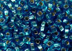 Rocailles von Preciosa Ornella Tschechien,
 blau mit Silbereinzug