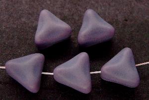 Glasperlen Dreiecke violett mattiert (frostet)