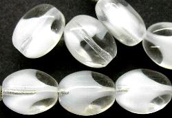 Glasperlen 
 Olive flach 
 kristall weiß