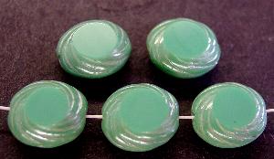 Glasperlen / Table Cut Beads
 geschliffen
 blaugrün opak mit Lüster