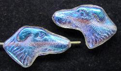 Glasperlen Hundeköpfe 
 Vorder-und Rückseite geprägt 
 kristall mit AB,
 hergestellt in Gablonz / Tschechien