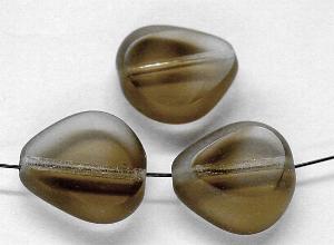 Glasperlen / Table Cut Beads
 geschliffen, rauch transp.,
 Rand mattiert (frostet),
 hergestellt in Gablonz / Tschechien
