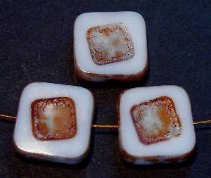 Glasperlen / Table Cut Beads
 weiß opak,
 geschliffen mit picasso finish,
 hergestellt in Gablonz / Tschechien
