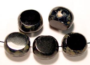 Glasperlen / Table Cut Beads
 geschliffen,
 schwarz mit picasso finish,
 hergestellt in Gablonz Tschechien