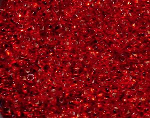 Rocailles von Preciosa Ornella Tschechien, 
 rot mit Silbereinzug