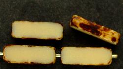 Glasperlen / Table Cut Beads geschliffen beige opak mit picasso finish, hergestellt in Gablonz Tschechien