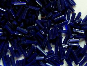 Glasperlen / Stiftperlen in den 1940/50 Jahren in Gablonz/Böhmen hergestellt, dunkelblau