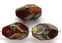 geschliffene Glasperlen
 Multi Cut Beads
 rot opak mit picasso finish,
 hergestellt in Gablonz / Tschechien