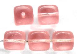 Glasperlen Würfel 
 rosa transp.,
 hergestellt in Gablonz / Tschechien