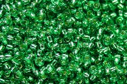 Rocailles von Preciosa Ornella Tschechien,
 grün mit Silbereinzug