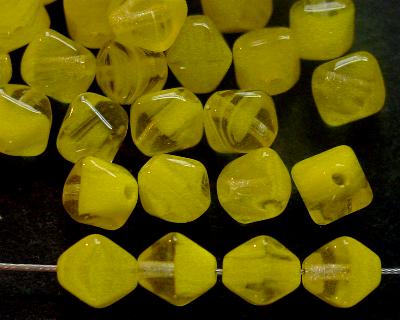 Glasperlen Doppelpyramide vierkantig gelb kristall meliert