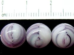 Glasperlen rund  violett opak, hergestellt in Gablonz / Tschechien