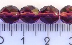 facettierte Glasperlen
 violett transp.,
 hergestellt in Gablonz / Tschechien